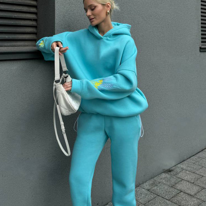 Kvinders sporty sæt bestående af hoodie og joggers Stilla
