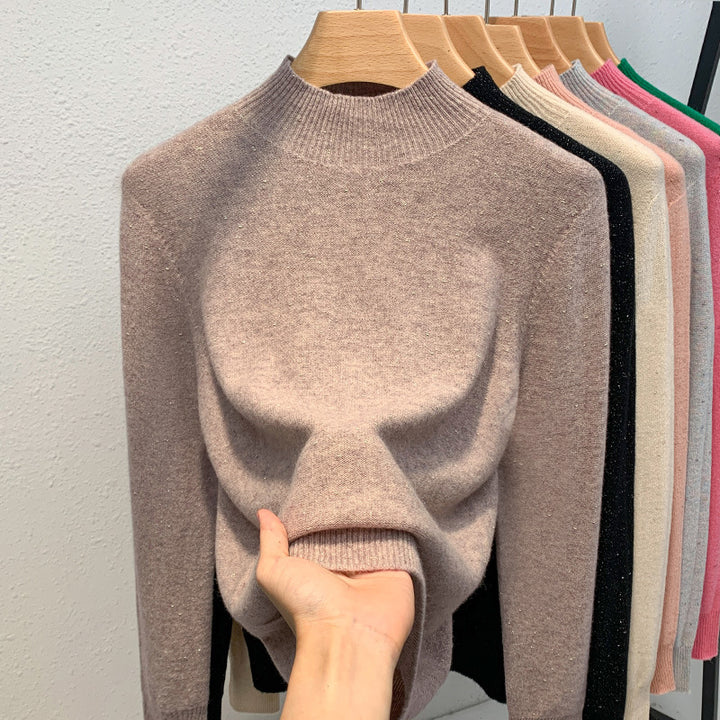 Dame strikpullover med fin glimmergarnstruktur og moderne ståkrave Stilla