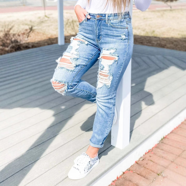 Damer ødelagte denim-bukser i skinny-fit-design med markante revner Stilla