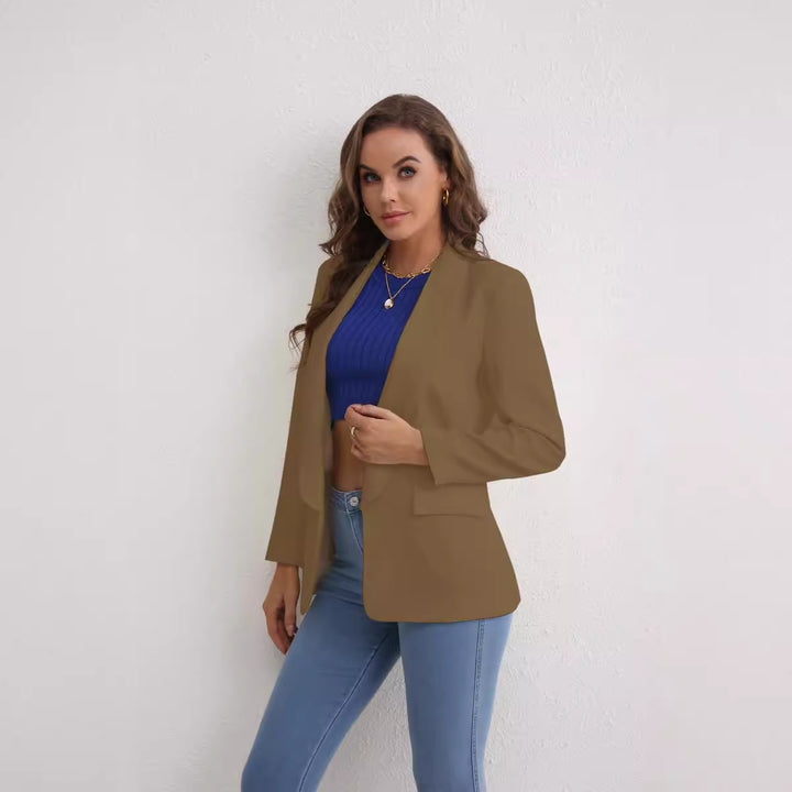 Dame blazer med elegant snit og formelle detaljer Stilla