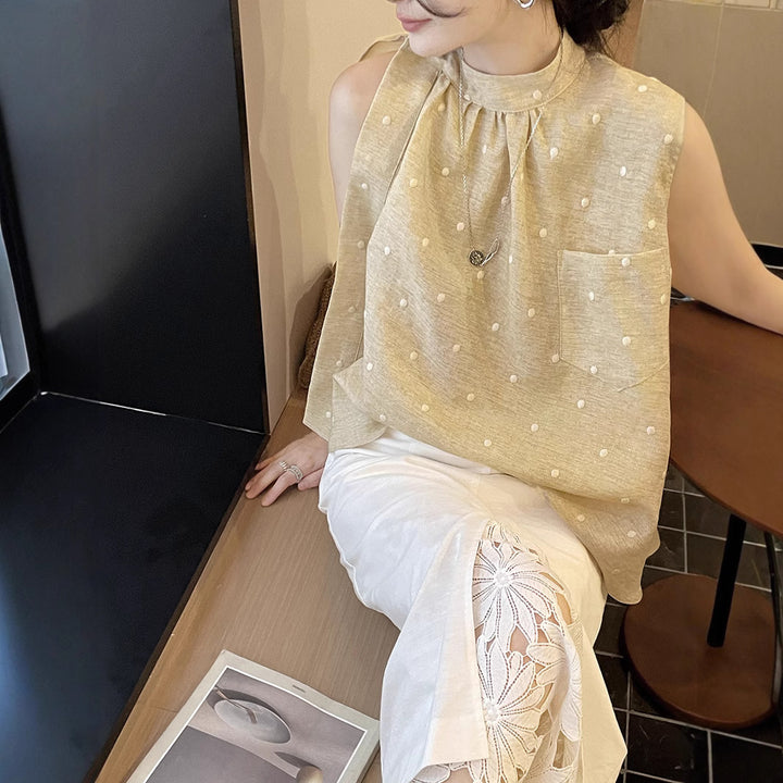 Dame asymmetrisk top med modern snit og fine detaljer Stilla