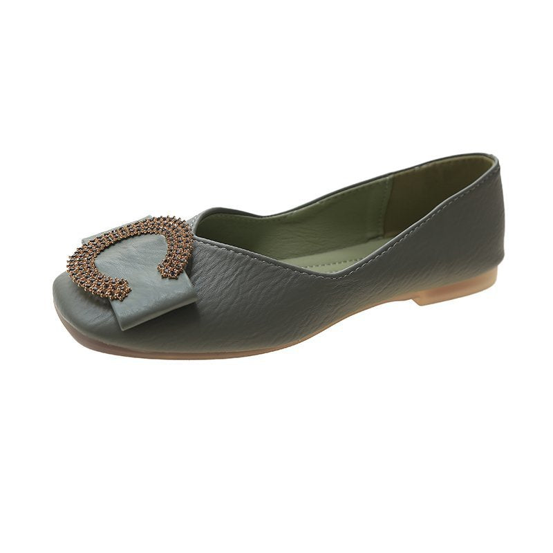 Dame elegante med strass dekorerede flade mules Stilla