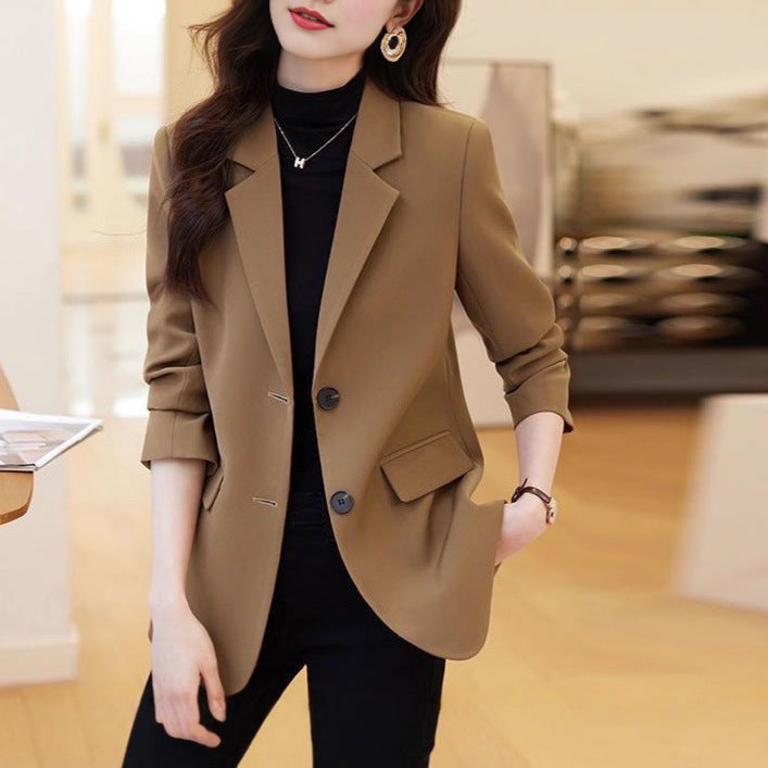 Kvinderne stilfulde blazer med klassisk snit og elegante detaljer Stilla