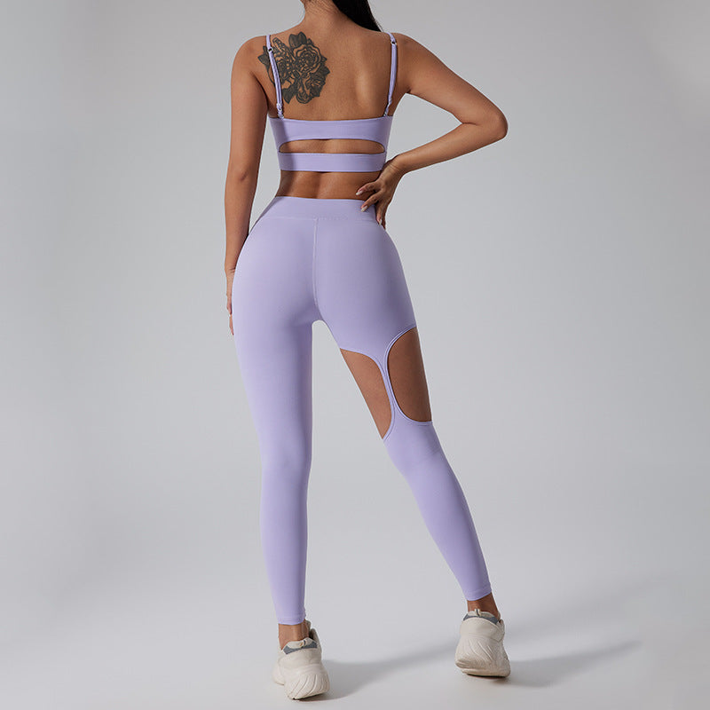 Dame sportensemble med trendy cut-out og høj talje Stilla