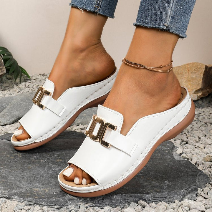 Dame moderigtige Slip-On Sandaler med behagelig sål og elegant pyntespænde Stilla