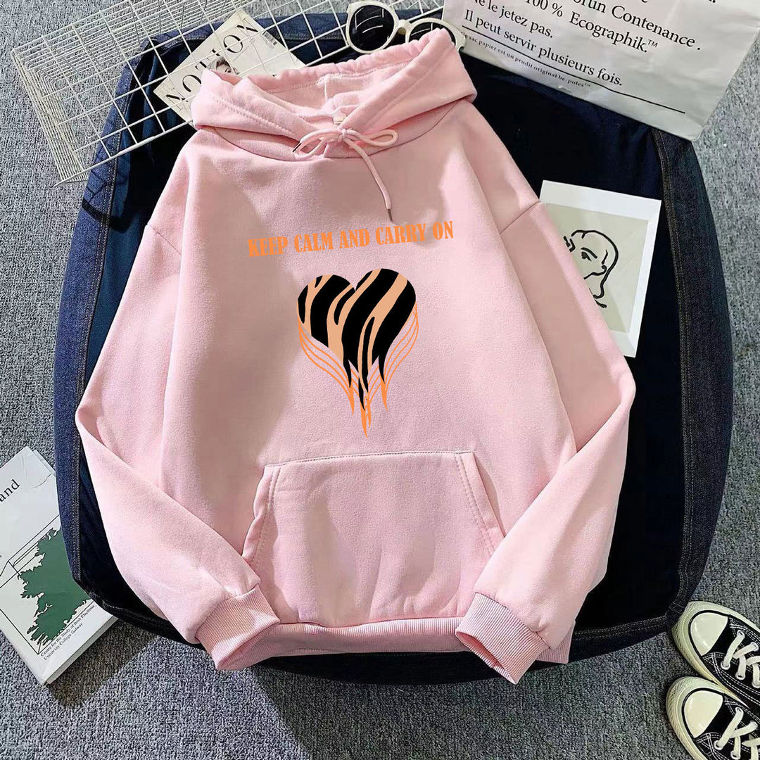 Kvinders hoodie med trendy hjerte design og komfortabel pasform Skovae
