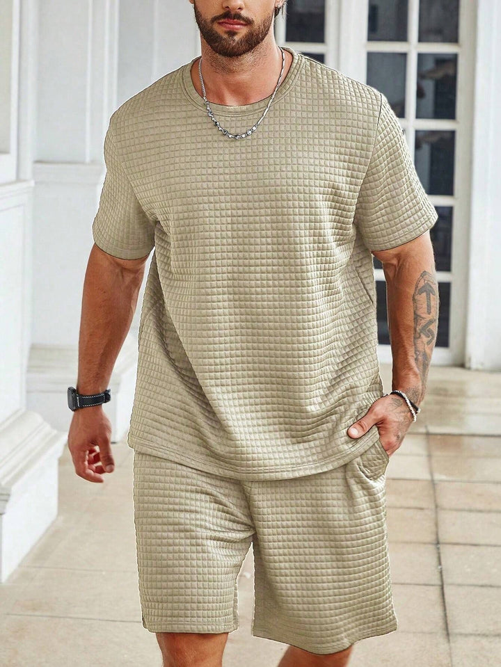 Herrer sporty top med struktureret design og bløde shorts Stilla