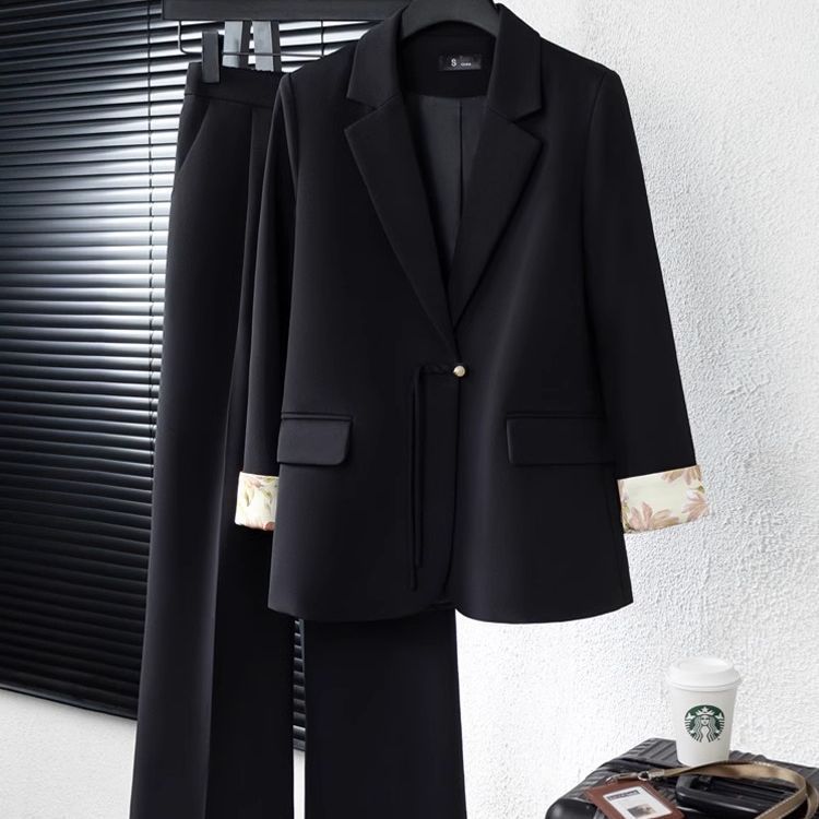 Damer elegant blazer ensemble med blomsterforing Stilla