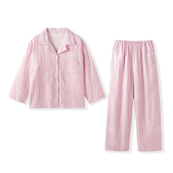 Dame pyjamasæt med elegante striber og legende dyremønster Stilla
