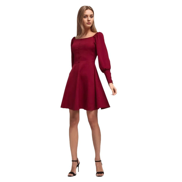 Dame Off-Shoulder Minikjole med Rynkede Ærmer og Knapdetalje Stilla
