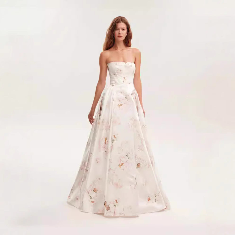 Dame Trachtenkjole med blomsterdesign og bustier-overdel Stilla