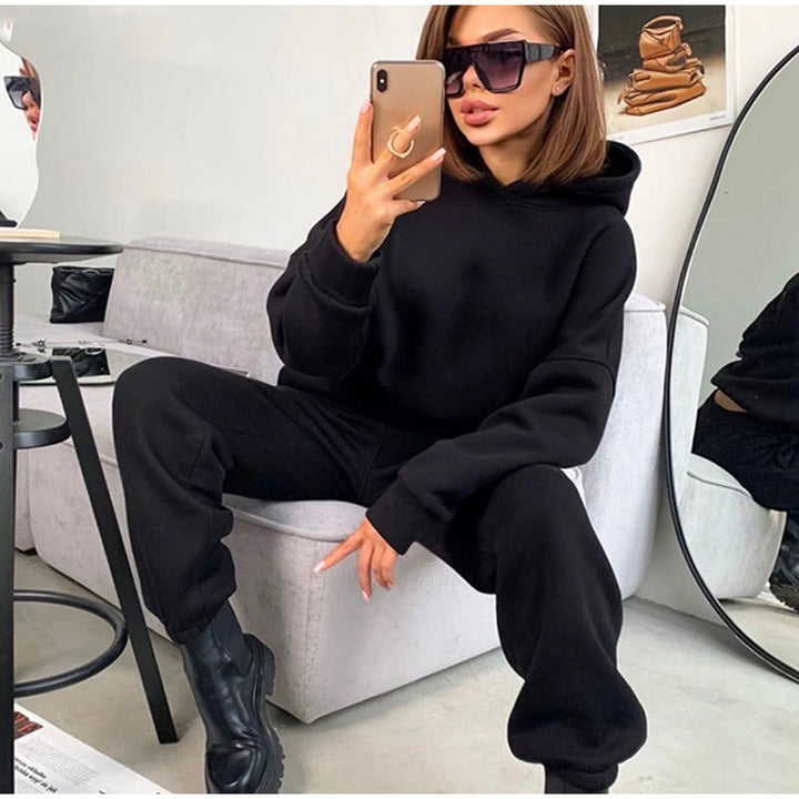 Kvinders afslappede hoodie jumpsuit med praktiske lommer og moderne snit Skovae