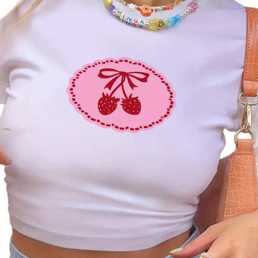Dame Crop-Top med frugtagtigt kirsebærmotiv og legende design Skovae