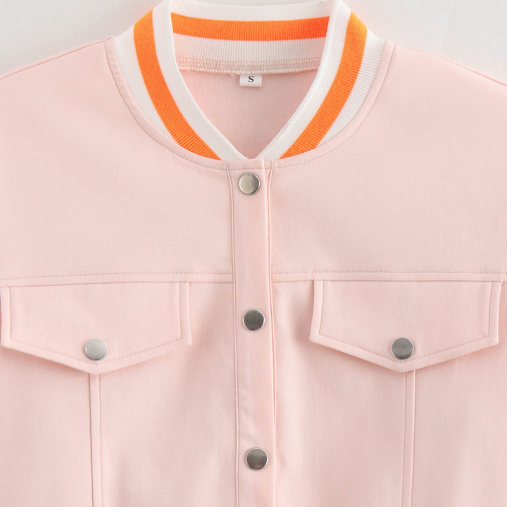 Femme Cropped Denim Jakke med broderede lommer Stilla