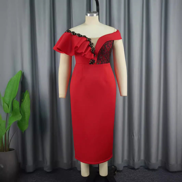 Dame elegant kjole med asymmetrisk snit og florale accenter Skovae