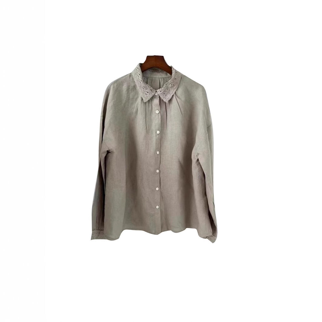 Femme Elegante Linned Button-Up Bluse med Broderet Krave Stilla