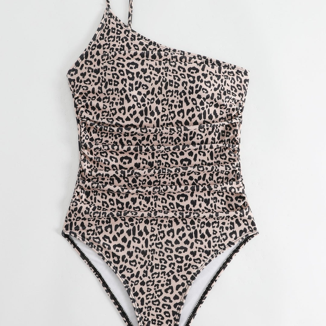 Dame én-nytter badedragt med asymmetrisk leoparddesign og figursyet snit Stilla