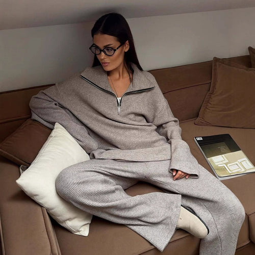 Kvinders fashionable oversized fritidsoutfit med stående krave og lynlås Skovae