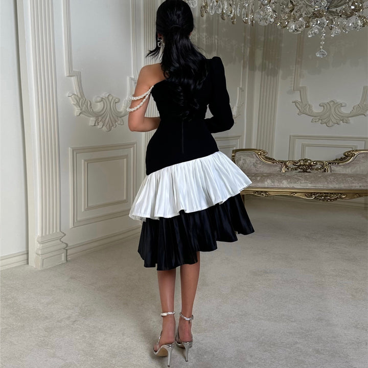 Kvinder Elegant Kjole med Asymmetrisk Snit og Ruffle Detaljer