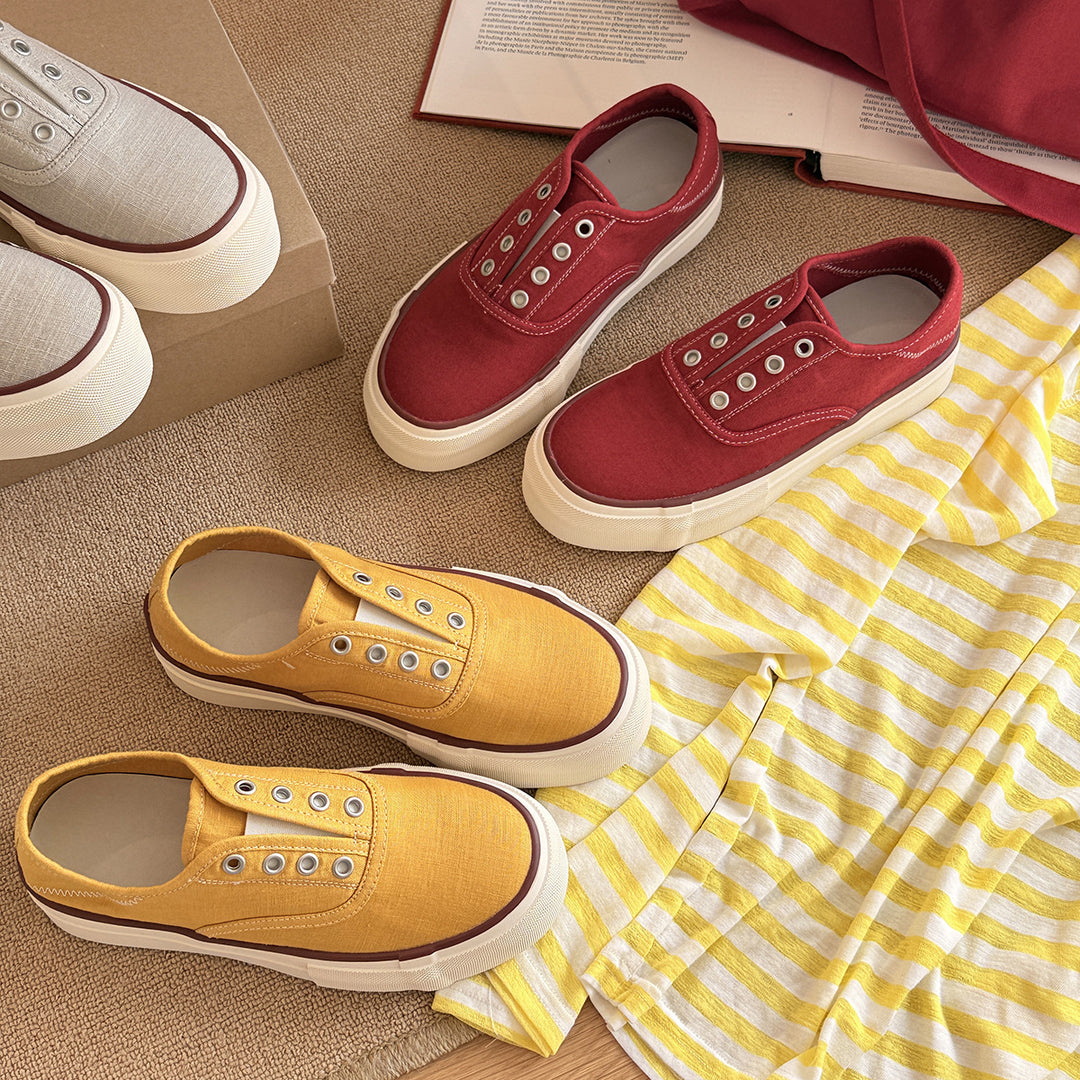 Femme Classic Canvas Slip-On Sneakers Stilla