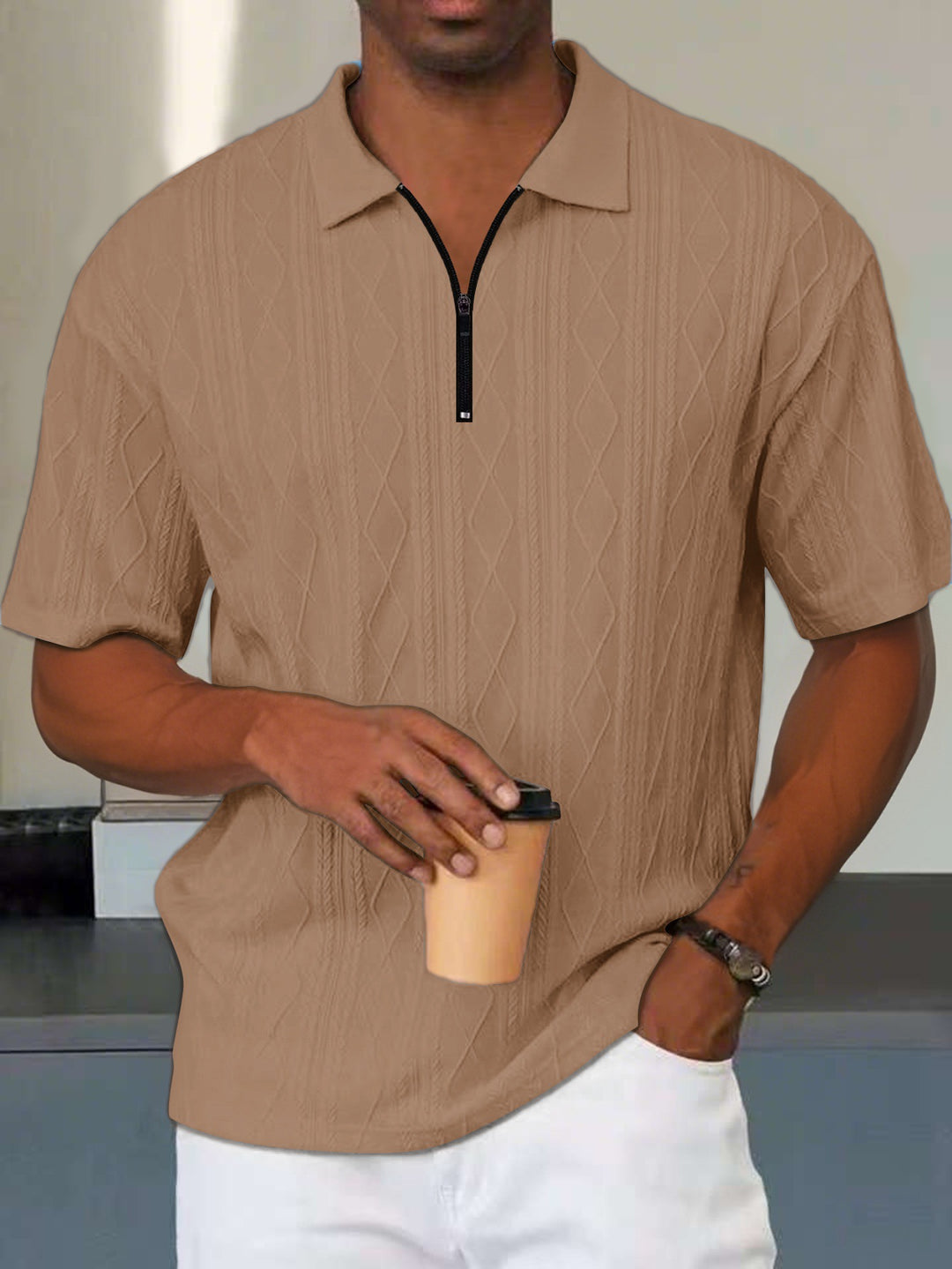 Herrer Kortærmet Polo T-shirt med moderne strukurmønster og praktisk lynlås Stilla
