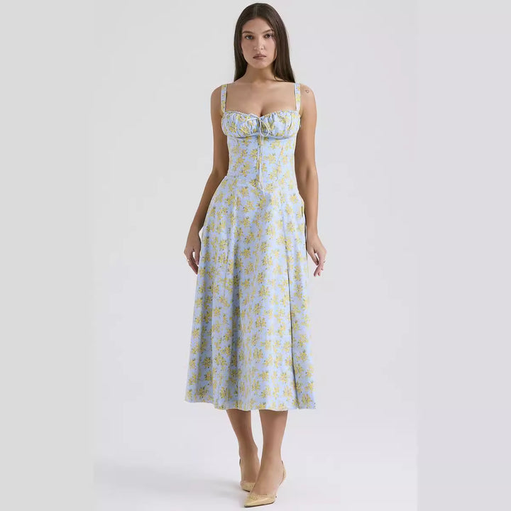 Dame maxikjole med romantisk blomsterprint og elegant snit Stilla