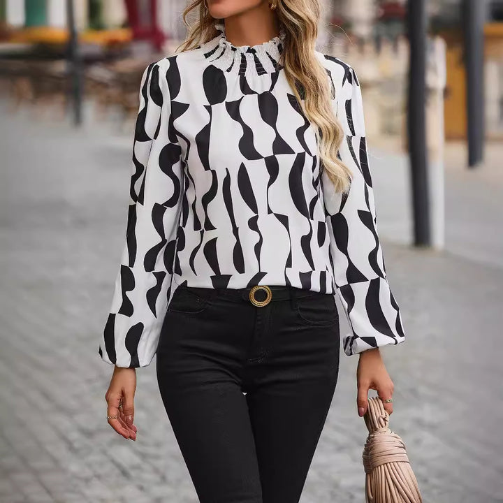 Damebluse med modebølgedesign Stilla