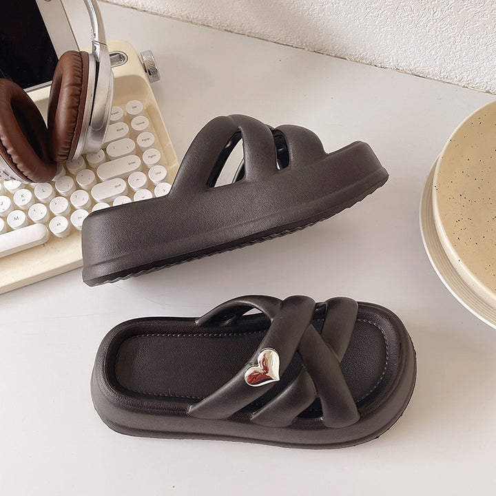 Dame mode clogs med hjerteformet detalje Stilla