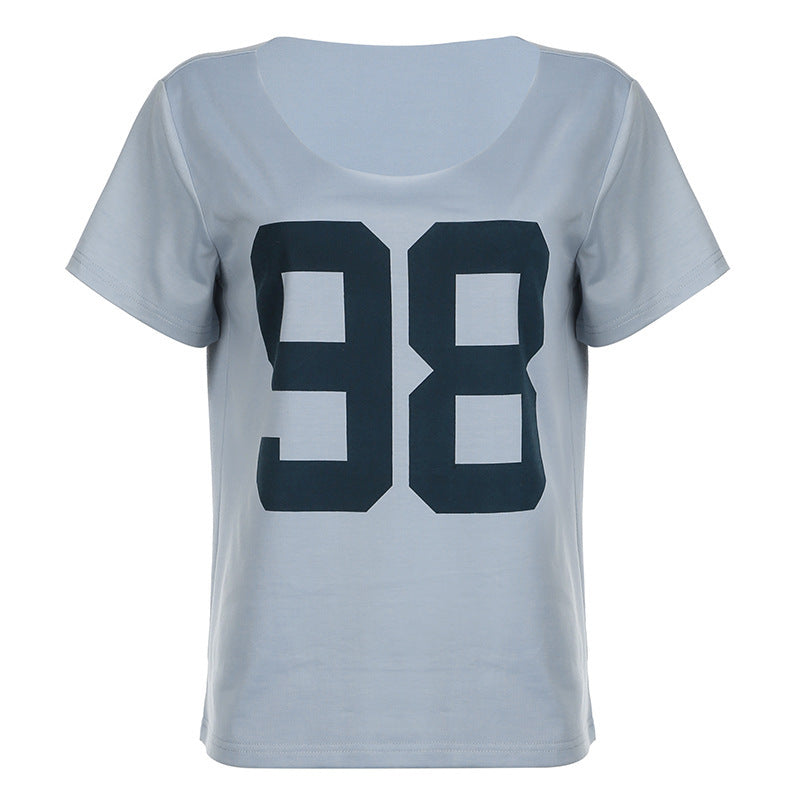 Dame Sporty V-hals T-shirt med trendy print Skovae
