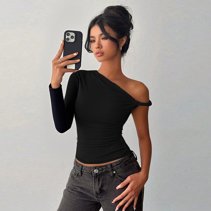 Dame asymmetrisk langærmet top med off-shoulder design Skovae