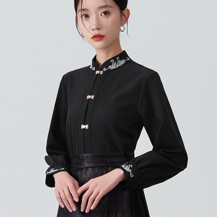 Dame elegant bluse med dekorative knapper og kunstneriske applikationer Stilla