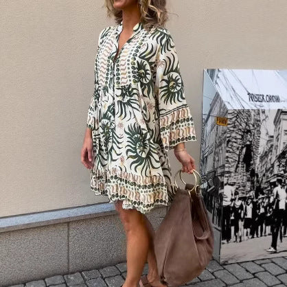Dame nan locker geskåret Boho-tunikakjole med V-hals, rynket Empire-søm og flæsekant Skovae