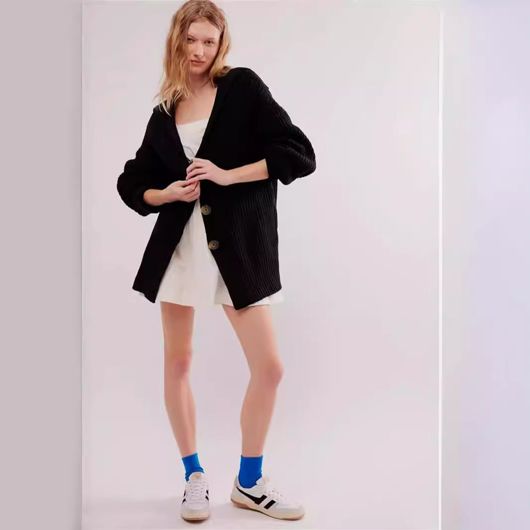 Kvinders chunky strik cardigan med moderne reverskrave og dekorative knapper Stilla