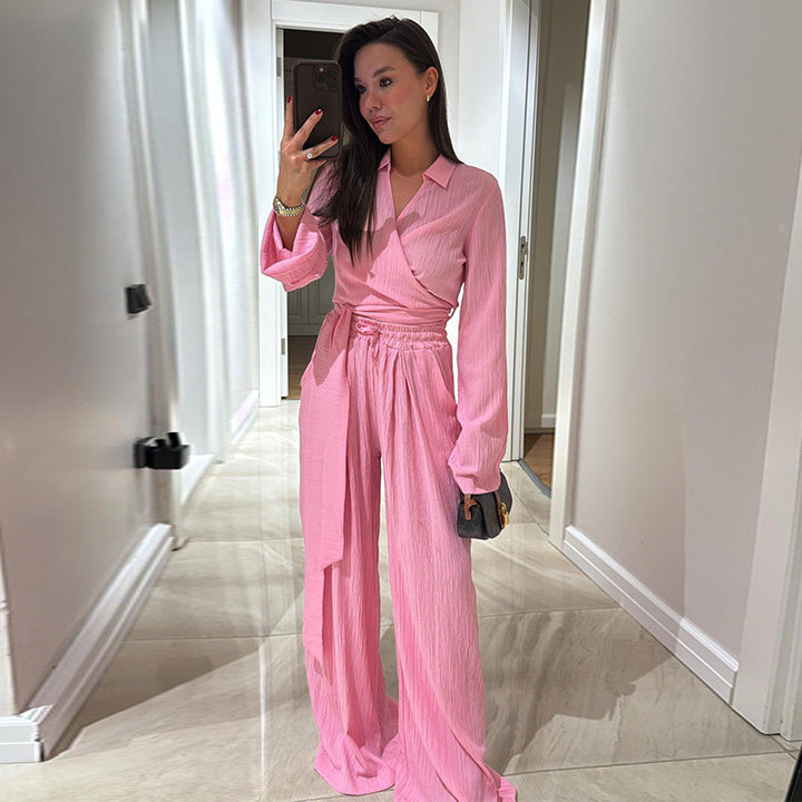 Dame Elegant Jumpsuit med V-hals og bredt ben Stilla