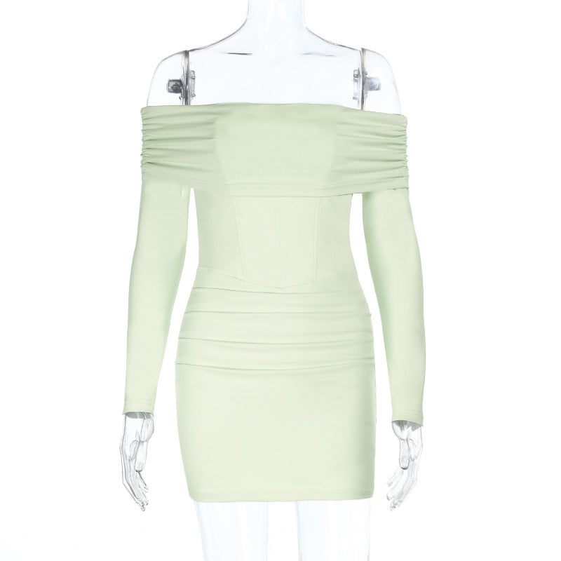 Dame figurtilpasset Off-Shoulder Minikjole med rynkning og elegant silhuet Skovae
