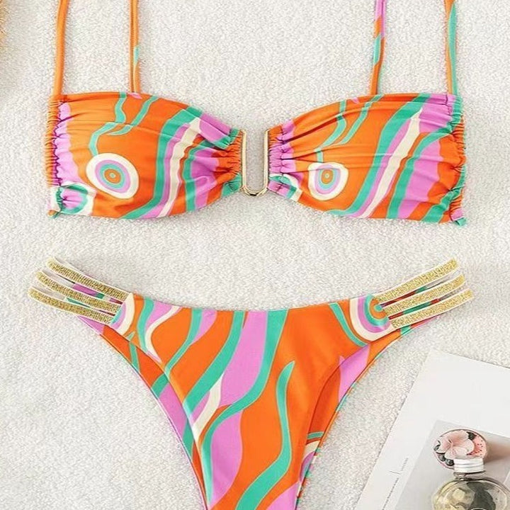 Dame triangel-bikini med elegant rynkeeffekt og moderigtige accenter Skovae