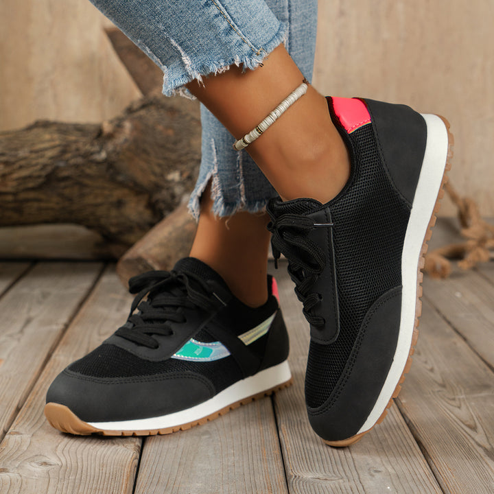 Dame Sportliche Sneakers med åndbart mesh-overmateriale og robust profil Stilla