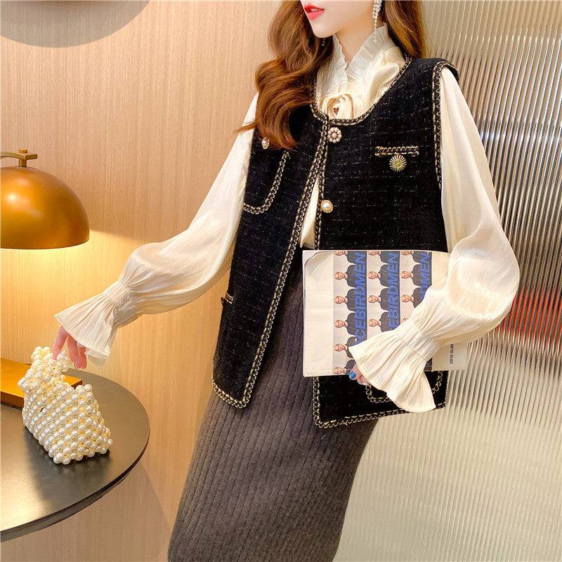 Kvindernes elegante cardigan med dekorative knapper og stilfuldt design Stilla