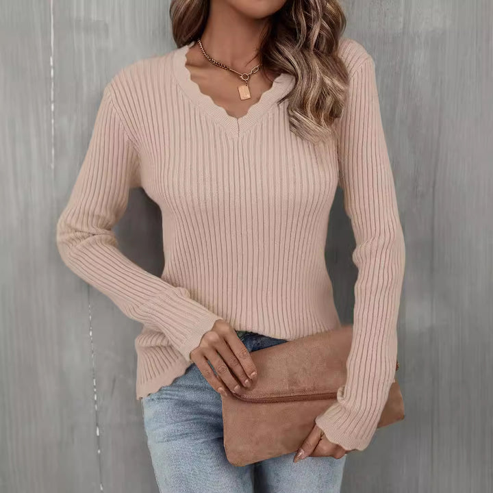 Kvinders V-hals ribbet sweater med bølgekant Stilla