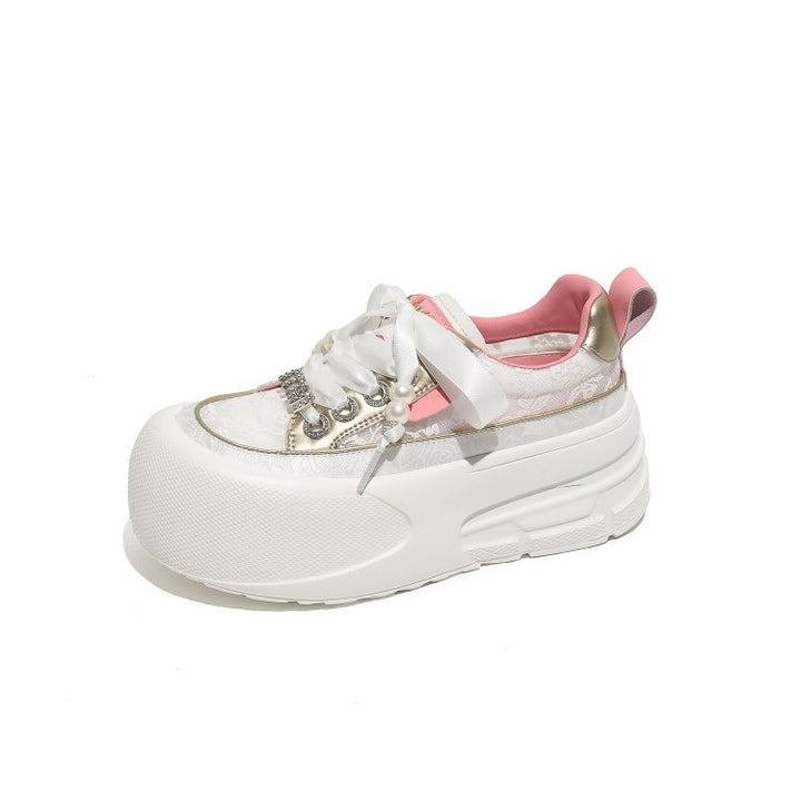 Dame Plateau Sneakers med legende snøresystem og dekorative perleaccentuer Stilla