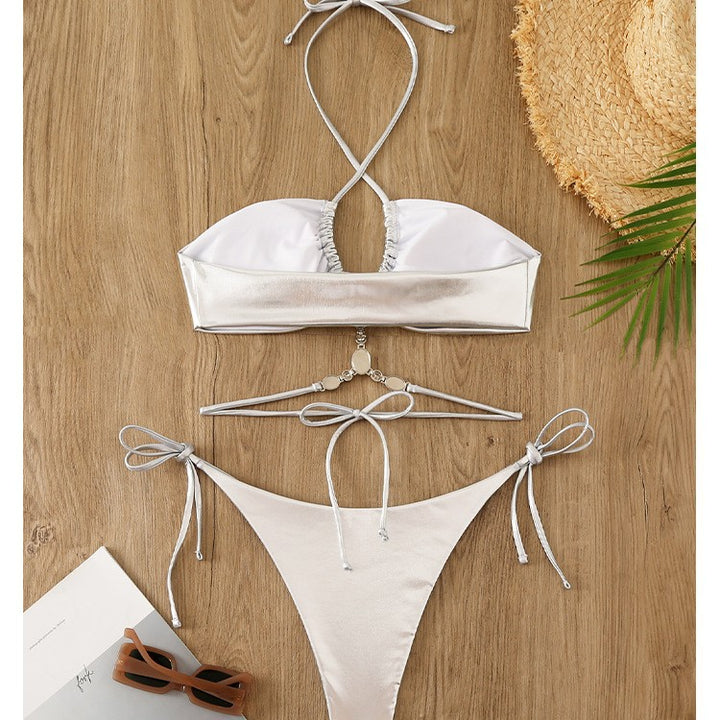 Dame Triangle-Bikini med skinnende accenter og raffineret bindedetalje Stilla