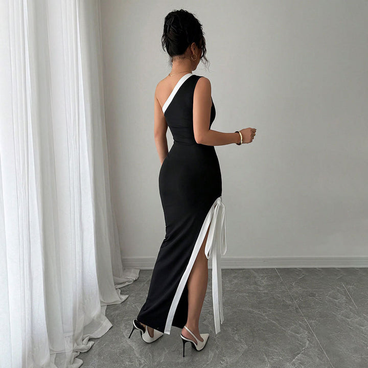 Kvindernes Bodycon Aftenkjole med Asymmetrisk Uddybning og Side Slids Stilla