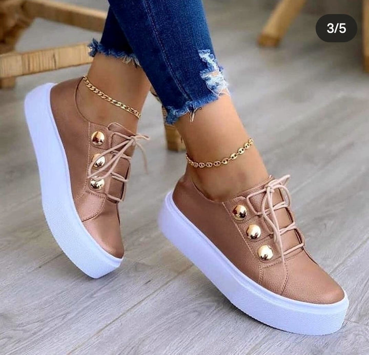 Dame Mode Plateau sneakers med glitrende snørebånd detaljer og åndbart overmateriale Stilla