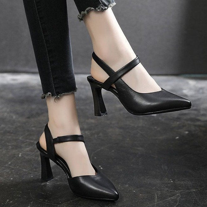 Dame Elegante Slingback-pumps med moderne design og komfortabel blokhæl Stilla