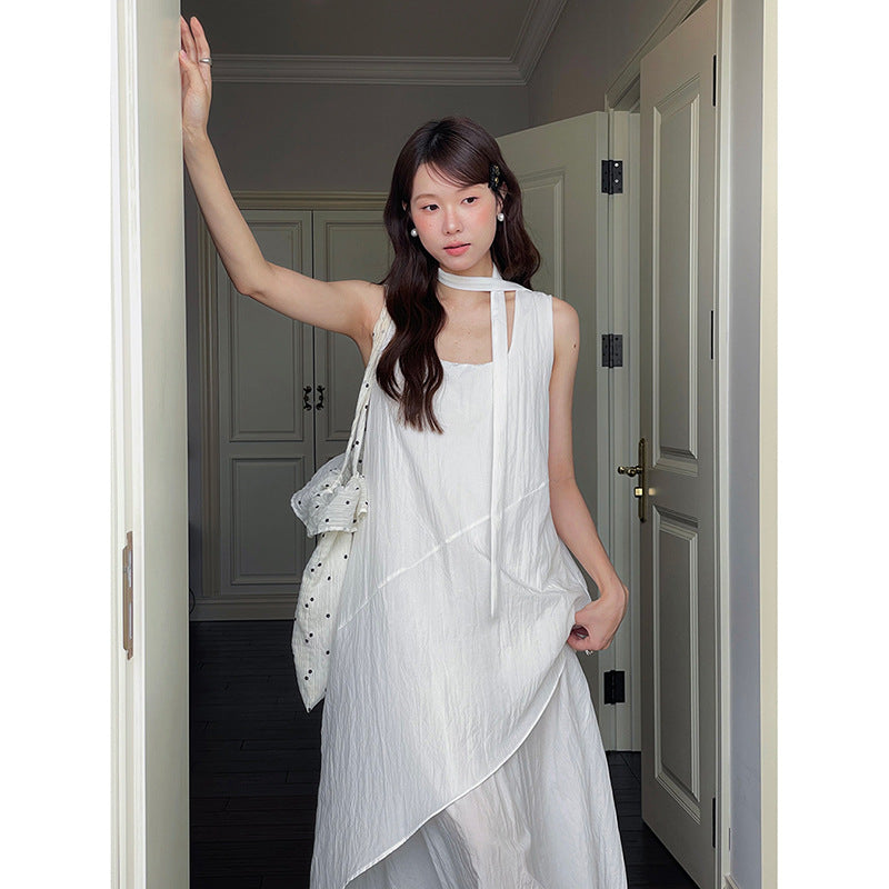 Dame Maxikjole med asymmetrisk snit og elegant drapering Stilla
