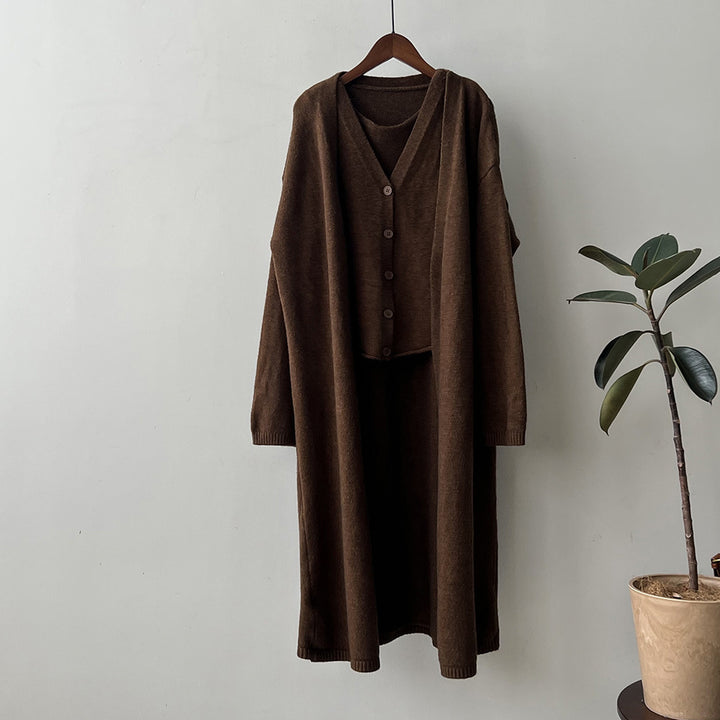 Femme Cozy Strikcardigan og Midikjole Sæt Stilla