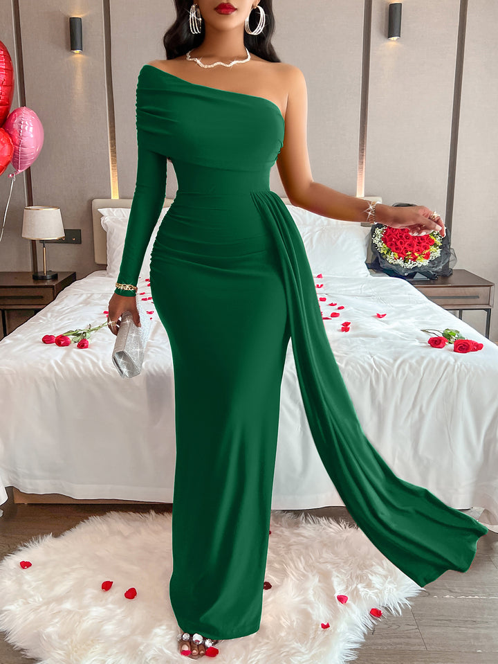 Dame elegant omslagskjole med asymmetrisk one-shoulder-design og flydende skørt Stilla