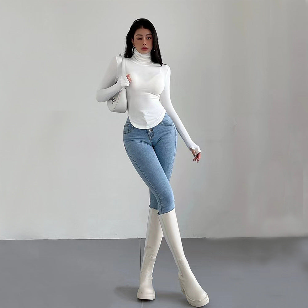 Kvinders langærmet crop top med høj krave og figursyet snit Stilla