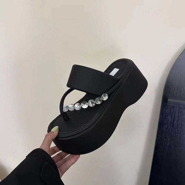 Dame plateau flip-flops med glitrende remdesign og komfortabelt fodseng Stilla