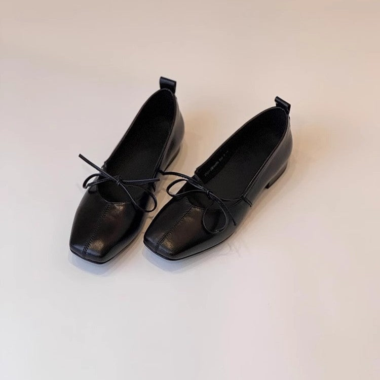 Dame elegante ballerinaer med firkantet tåparti og dekorativ sløjfe Stilla